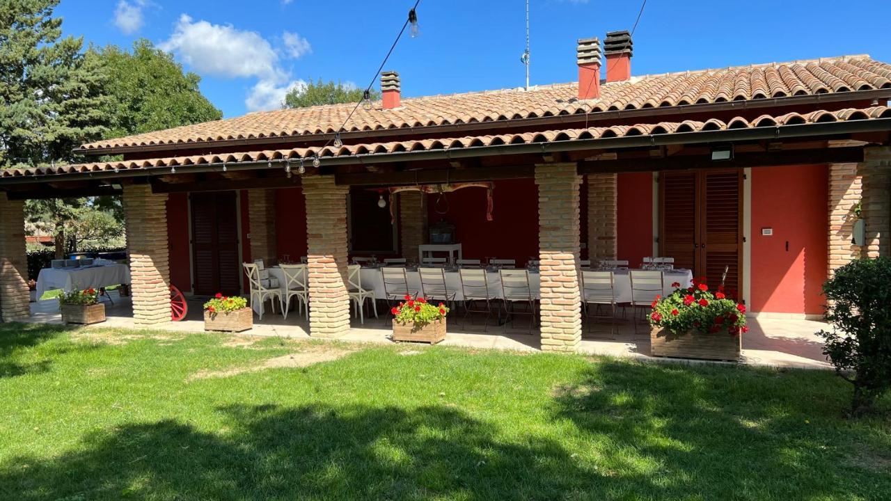 Agriturismo le Capannacce Urbania Esterno foto