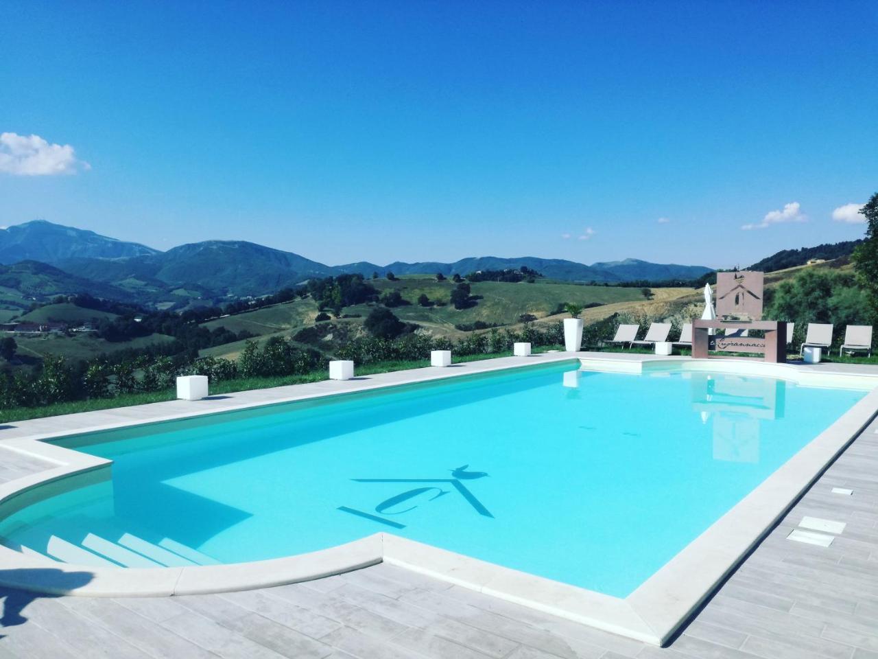 Agriturismo le Capannacce Urbania Esterno foto